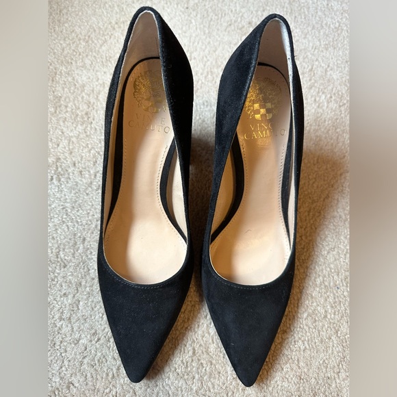 Vince Camuto Shoes - Vince Camuto Ableen black suede pumps size 7